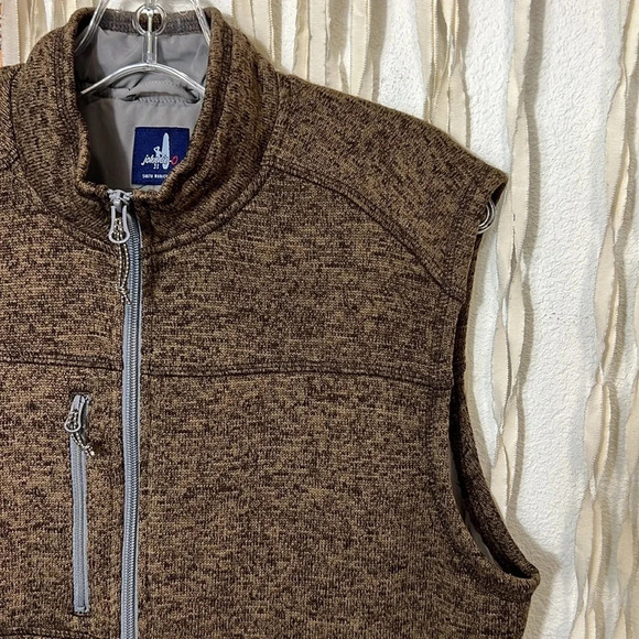 Johnnie-O Wes Vest in Russet - Picture 2 of 12